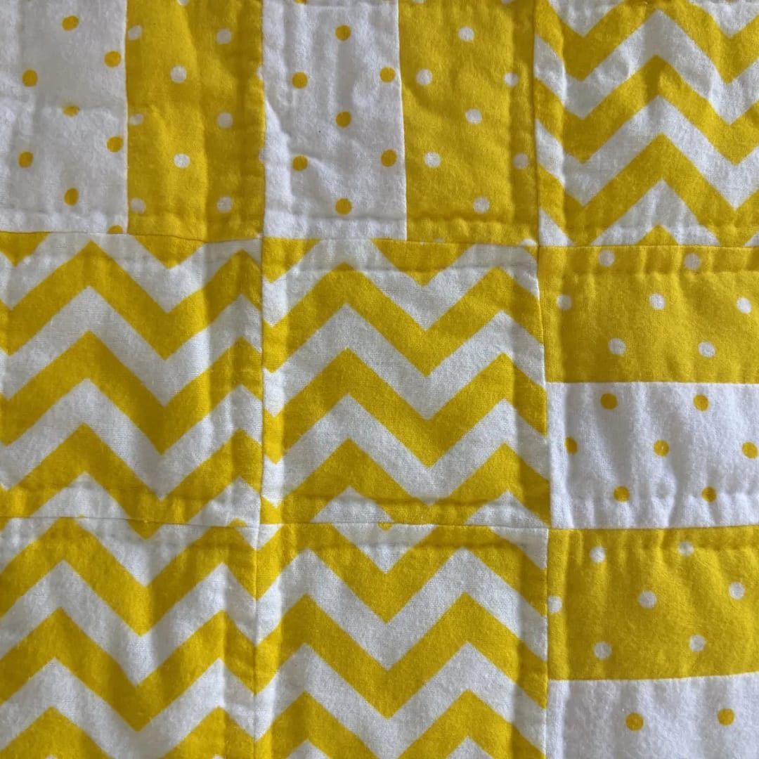 golden dinosaurs baby quilt detail 3