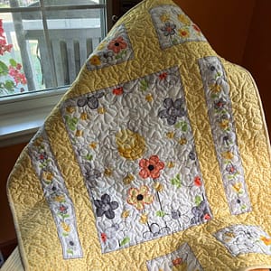 Buzzing Blooms baby quilt