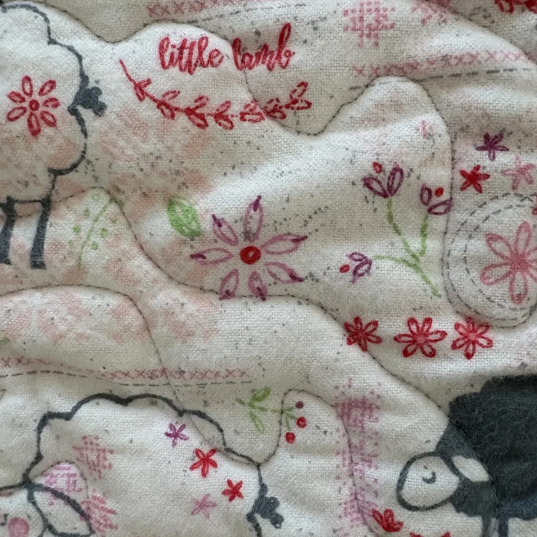 peachy little lamb detail 4