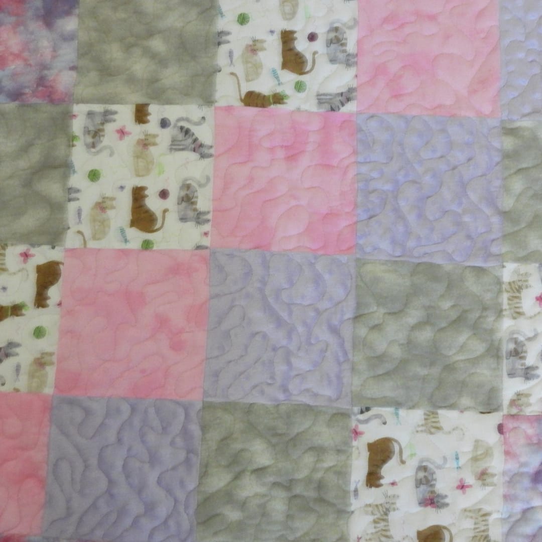 Kittens cuddles baby quilt detail 4