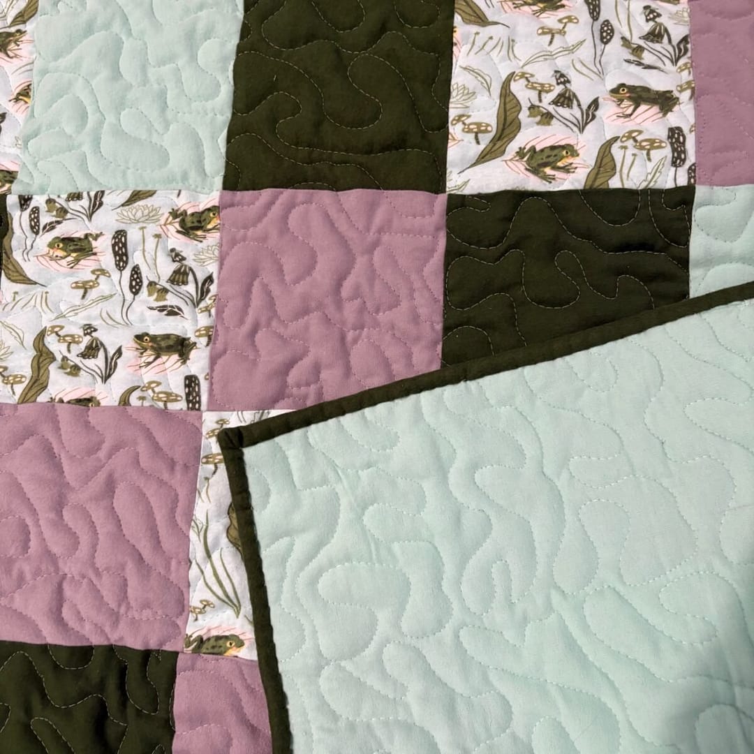 Frogs in Ferns Baby Quilt Detail e