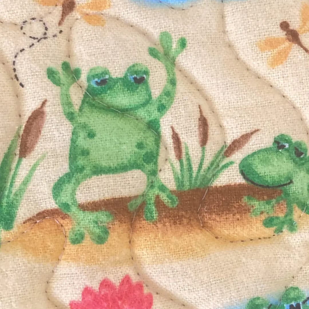 frog-pond-baby-playmat-detai