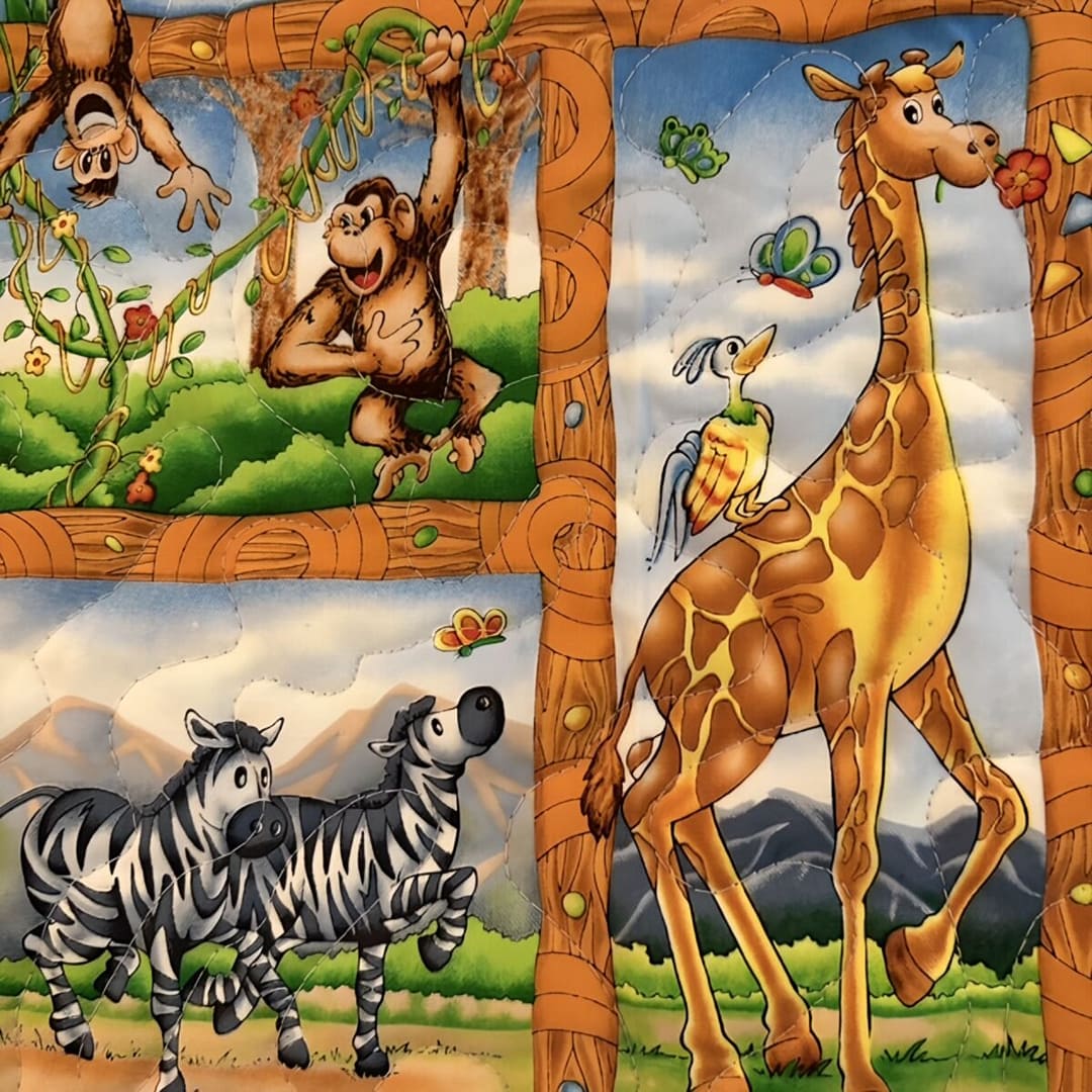 Giraffe Buddies Playmat detail 4