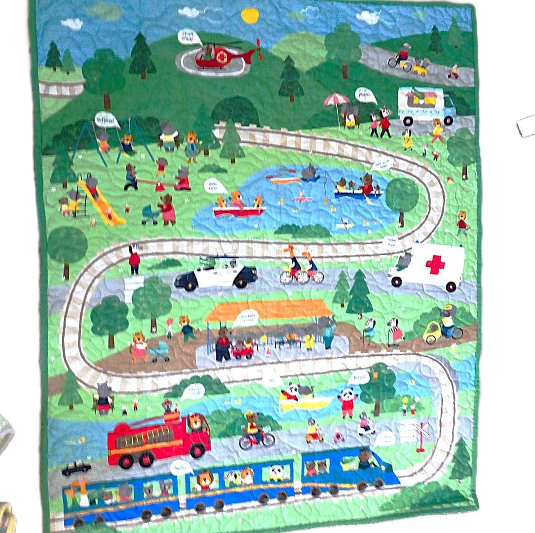 Animals in the park full view of quilt