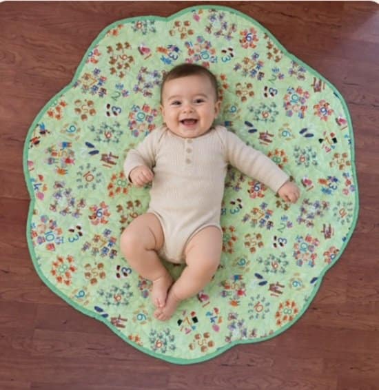Numbers mat image with baby